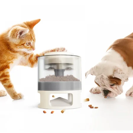 Round Fun Pet Feeder